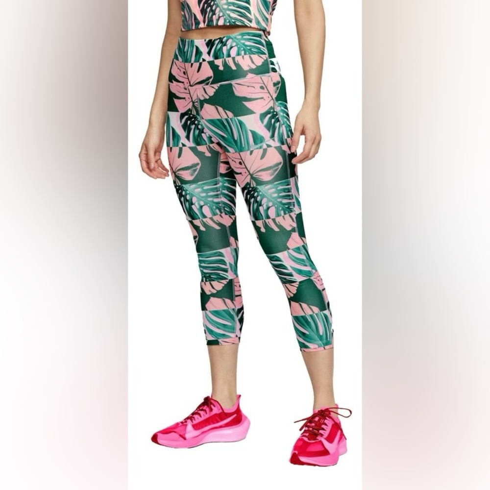 Nike Running Crop Top in Palm Leaf Print with Matching Leggings Set- Never Worn